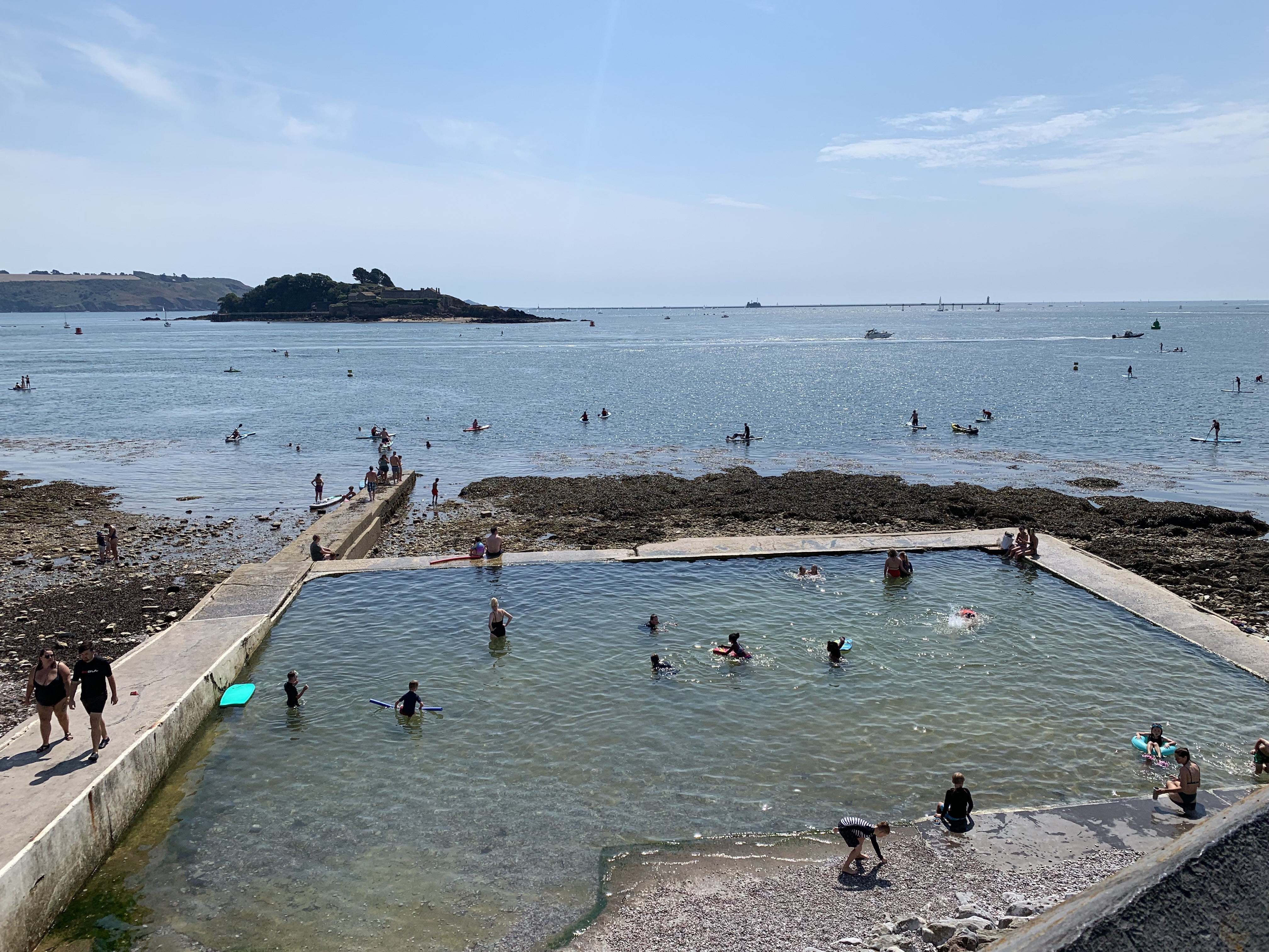 image of lots of people swimming at Firestone bay pool. Photo credit Kate Duncan